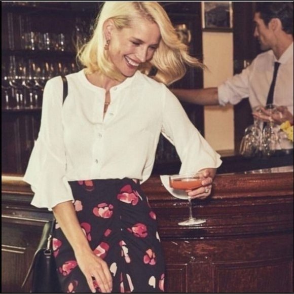 *Cabi Float Flutter Sleeve Blouse #5521 Womens S White Button Front - Picture 2 of 6